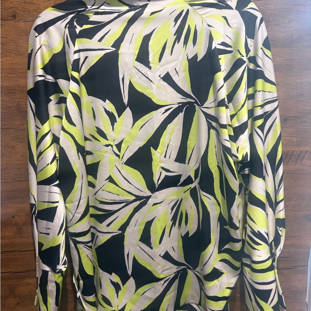 Joseph Ribkoff Black, Lime and Cream Leaf-Print Blouse, Size 4 (oversized), NWT - Picture 9 of 10